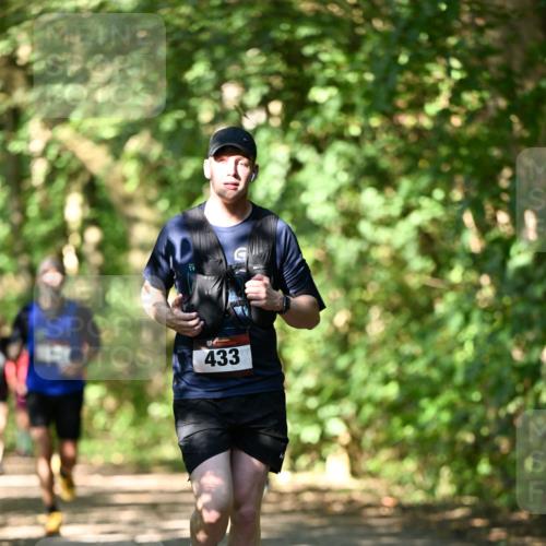 06.10.2024 - Bramfelder Halbmarathon 2024 Dr. Thomas Lammeyer http://msf.ph/oto/7341500 06.10.2024 10:49:50 Laufen 433 meine-sportfotos.de