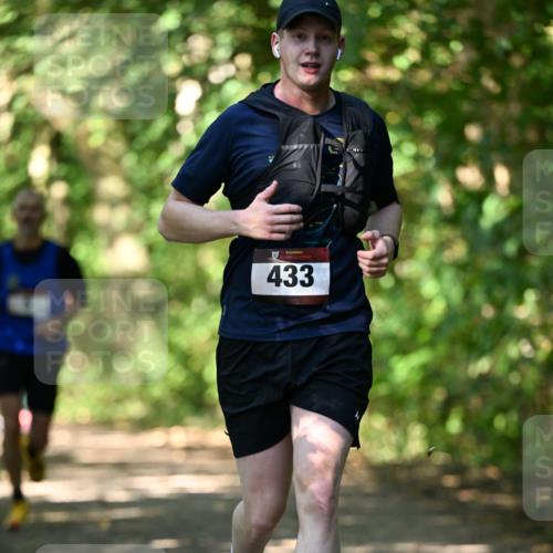 06.10.2024 - Bramfelder Halbmarathon 2024 Dr. Thomas Lammeyer http://msf.ph/oto/7341510 06.10.2024 10:49:51 Laufen 433 meine-sportfotos.de