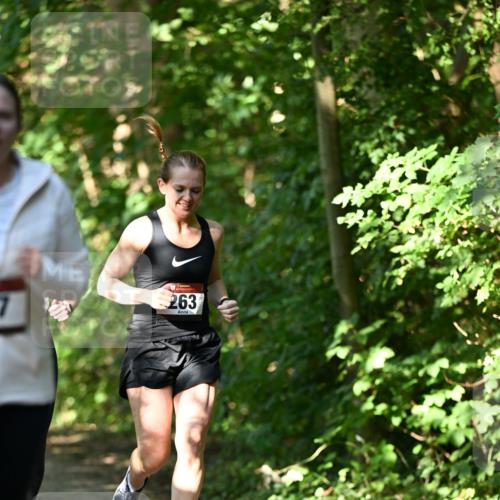 06.10.2024 - Bramfelder Halbmarathon 2024 Dr. Thomas Lammeyer http://msf.ph/oto/7341638 06.10.2024 10:50:22 Laufen 7, 263 meine-sportfotos.de