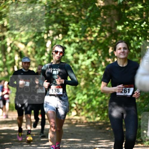 06.10.2024 - Bramfelder Halbmarathon 2024 Dr. Thomas Lammeyer http://msf.ph/oto/7341644 06.10.2024 10:50:24 Laufen 136, 261 meine-sportfotos.de