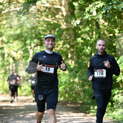 06.10.2024 - Bramfelder Halbmarathon 2024 Dr. Thomas Lammeyer http://msf.ph/oto/7341661 06.10.2024 10:50:28 Laufen 400, 15, 178 meine-sportfotos.de