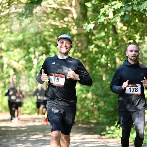 06.10.2024 - Bramfelder Halbmarathon 2024 Dr. Thomas Lammeyer http://msf.ph/oto/7341663 06.10.2024 10:50:28 Laufen 15, 178 meine-sportfotos.de