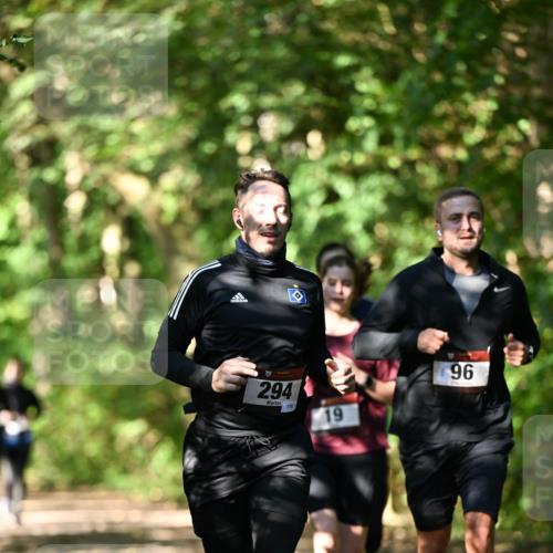 06.10.2024 - Bramfelder Halbmarathon 2024 Dr. Thomas Lammeyer http://msf.ph/oto/7341685 06.10.2024 10:50:33 Laufen 294, 19, 96, 96 meine-sportfotos.de