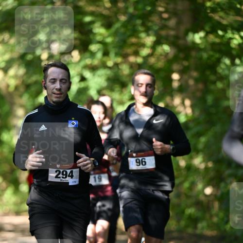 06.10.2024 - Bramfelder Halbmarathon 2024 Dr. Thomas Lammeyer http://msf.ph/oto/7341688 06.10.2024 10:50:33 Laufen 294, 176, 19, 96 meine-sportfotos.de