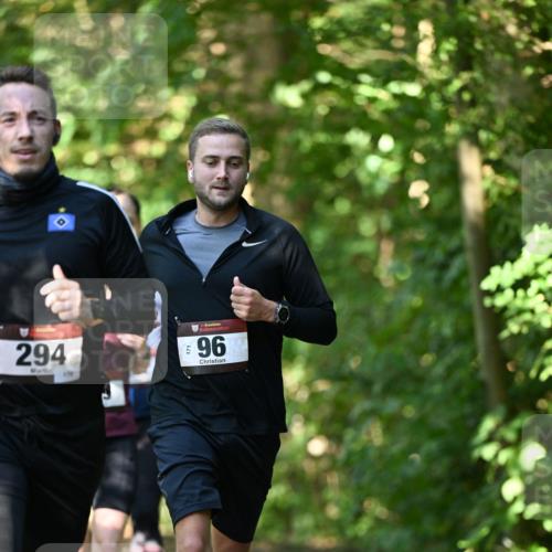 06.10.2024 - Bramfelder Halbmarathon 2024 Dr. Thomas Lammeyer http://msf.ph/oto/7341690 06.10.2024 10:50:34 Laufen 294, 33, 96 meine-sportfotos.de