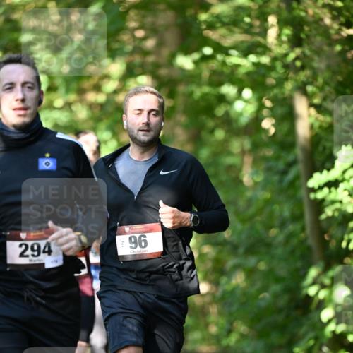 06.10.2024 - Bramfelder Halbmarathon 2024 Dr. Thomas Lammeyer http://msf.ph/oto/7341691 06.10.2024 10:50:34 Laufen 294, 141, 96 meine-sportfotos.de