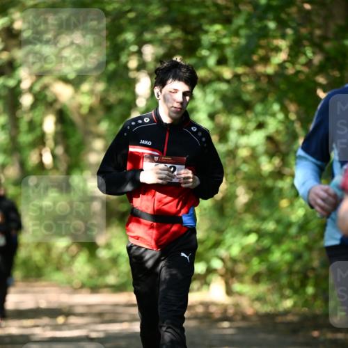 06.10.2024 - Bramfelder Halbmarathon 2024 Dr. Thomas Lammeyer http://msf.ph/oto/7341700 06.10.2024 10:50:36 Laufen  meine-sportfotos.de