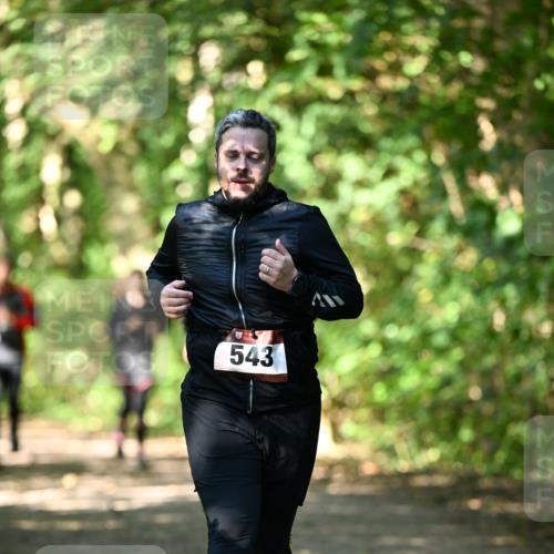 06.10.2024 - Bramfelder Halbmarathon 2024 Dr. Thomas Lammeyer http://msf.ph/oto/7341718 06.10.2024 10:50:43 Laufen 543 meine-sportfotos.de