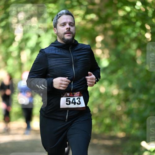 06.10.2024 - Bramfelder Halbmarathon 2024 Dr. Thomas Lammeyer http://msf.ph/oto/7341725 06.10.2024 10:50:44 Laufen 543 meine-sportfotos.de