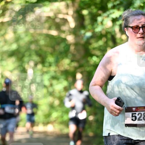 06.10.2024 - Bramfelder Halbmarathon 2024 Dr. Thomas Lammeyer http://msf.ph/oto/7341805 06.10.2024 10:51:10 Laufen 528 meine-sportfotos.de