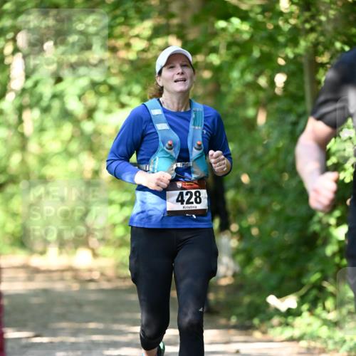 06.10.2024 - Bramfelder Halbmarathon 2024 Dr. Thomas Lammeyer http://msf.ph/oto/7341951 06.10.2024 10:51:54 Laufen 428 meine-sportfotos.de