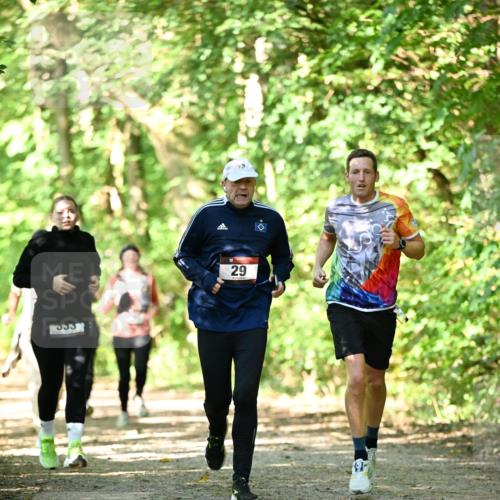 06.10.2024 - Bramfelder Halbmarathon 2024 Dr. Thomas Lammeyer http://msf.ph/oto/7341967 06.10.2024 10:52:00 Laufen 333, 29 meine-sportfotos.de