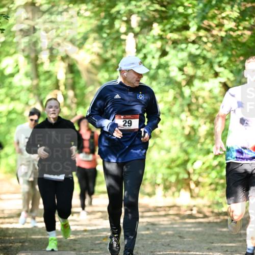 06.10.2024 - Bramfelder Halbmarathon 2024 Dr. Thomas Lammeyer http://msf.ph/oto/7341977 06.10.2024 10:52:01 Laufen 29 meine-sportfotos.de