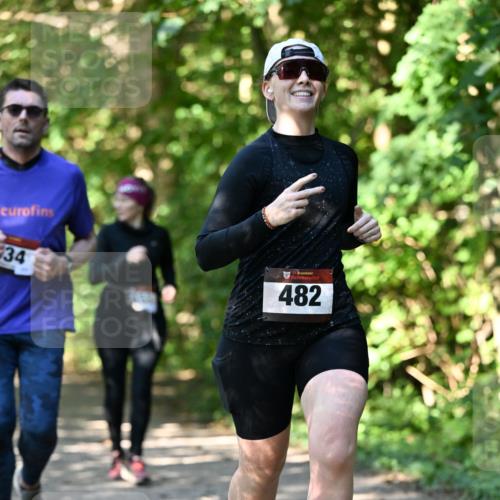 06.10.2024 - Bramfelder Halbmarathon 2024 Dr. Thomas Lammeyer http://msf.ph/oto/7342077 06.10.2024 10:52:27 Laufen 34, 482 meine-sportfotos.de