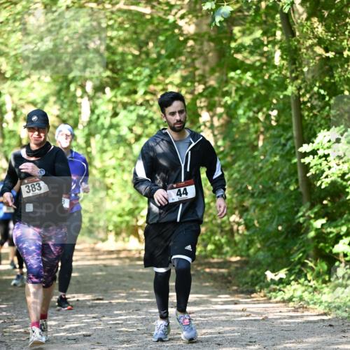 06.10.2024 - Bramfelder Halbmarathon 2024 Dr. Thomas Lammeyer http://msf.ph/oto/7342133 06.10.2024 10:52:38 Laufen 383, 44 meine-sportfotos.de