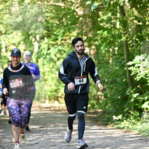 06.10.2024 - Bramfelder Halbmarathon 2024 Dr. Thomas Lammeyer http://msf.ph/oto/7342135 06.10.2024 10:52:38 Laufen 44, 355 meine-sportfotos.de