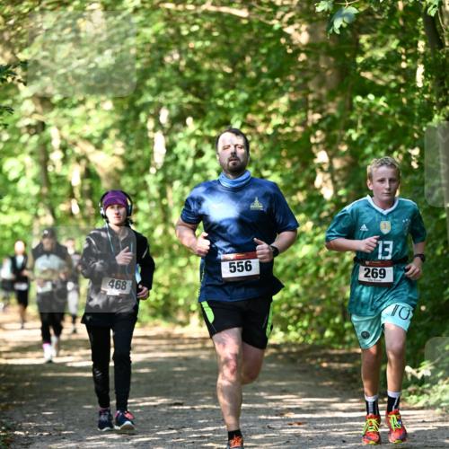 06.10.2024 - Bramfelder Halbmarathon 2024 Dr. Thomas Lammeyer http://msf.ph/oto/7342231 06.10.2024 10:52:49 Laufen 468, 556, 13, 269 meine-sportfotos.de