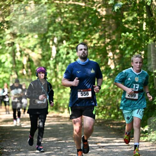 06.10.2024 - Bramfelder Halbmarathon 2024 Dr. Thomas Lammeyer http://msf.ph/oto/7342232 06.10.2024 10:52:49 Laufen 556, 692 meine-sportfotos.de