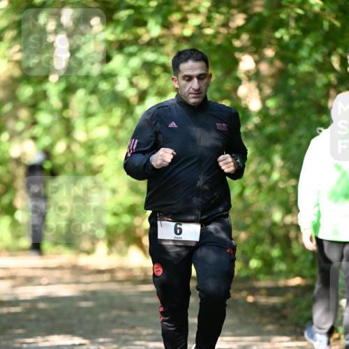 06.10.2024 - Bramfelder Halbmarathon 2024 Dr. Thomas Lammeyer http://msf.ph/oto/7342322 06.10.2024 10:52:59 Laufen 6 meine-sportfotos.de