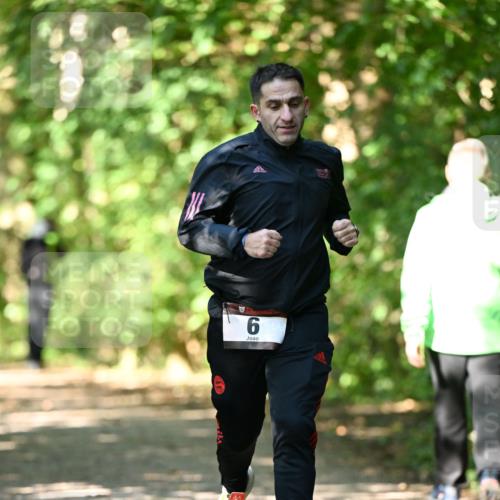 06.10.2024 - Bramfelder Halbmarathon 2024 Dr. Thomas Lammeyer http://msf.ph/oto/7342324 06.10.2024 10:52:59 Laufen 6 meine-sportfotos.de