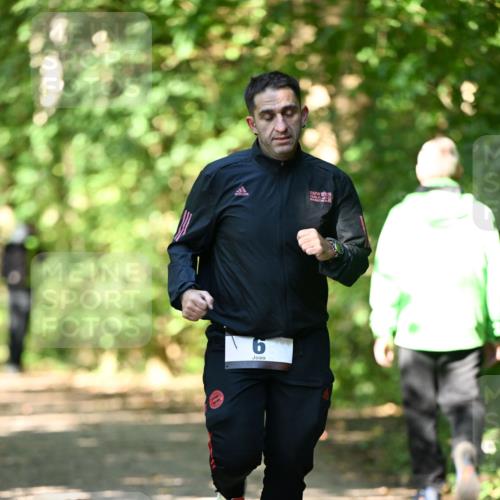 06.10.2024 - Bramfelder Halbmarathon 2024 Dr. Thomas Lammeyer http://msf.ph/oto/7342326 06.10.2024 10:52:59 Laufen 5 meine-sportfotos.de