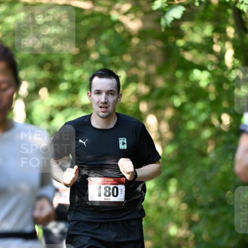 06.10.2024 - Bramfelder Halbmarathon 2024 Dr. Thomas Lammeyer http://msf.ph/oto/7342409 06.10.2024 10:53:14 Laufen 33, 180, 33 meine-sportfotos.de