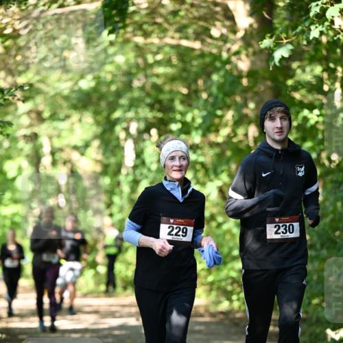 06.10.2024 - Bramfelder Halbmarathon 2024 Dr. Thomas Lammeyer http://msf.ph/oto/7342500 06.10.2024 10:53:26 Laufen 230, 229 meine-sportfotos.de