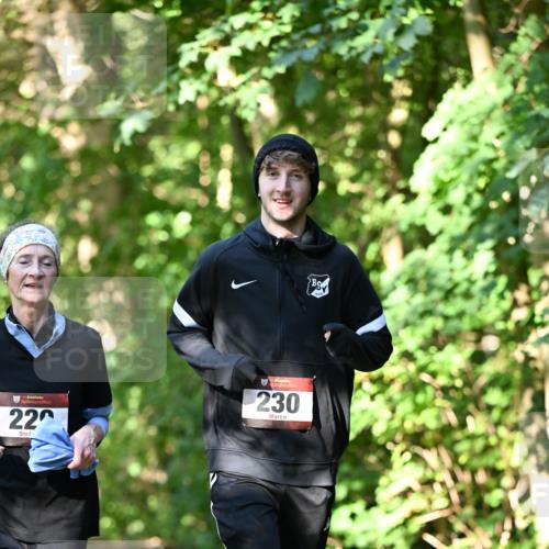 06.10.2024 - Bramfelder Halbmarathon 2024 Dr. Thomas Lammeyer http://msf.ph/oto/7342511 06.10.2024 10:53:27 Laufen 33, 220, 230 meine-sportfotos.de