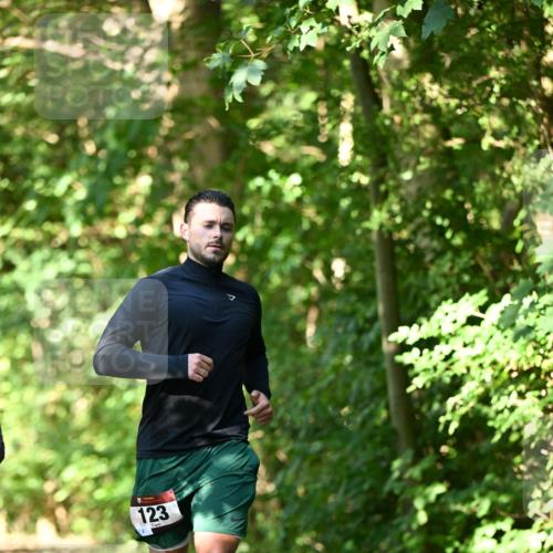 06.10.2024 - Bramfelder Halbmarathon 2024 Dr. Thomas Lammeyer http://msf.ph/oto/7342530 06.10.2024 10:53:30 Laufen 123, 2 meine-sportfotos.de