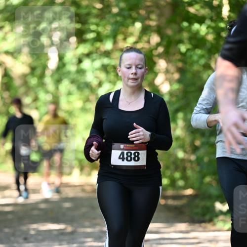 06.10.2024 - Bramfelder Halbmarathon 2024 Dr. Thomas Lammeyer http://msf.ph/oto/7342602 06.10.2024 10:53:38 Laufen 33, 488 meine-sportfotos.de