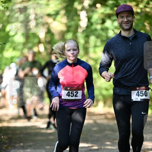 06.10.2024 - Bramfelder Halbmarathon 2024 Dr. Thomas Lammeyer http://msf.ph/oto/7342654 06.10.2024 10:53:44 Laufen 452, 450, 215 meine-sportfotos.de