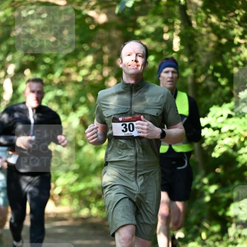 06.10.2024 - Bramfelder Halbmarathon 2024 Dr. Thomas Lammeyer http://msf.ph/oto/7342713 06.10.2024 10:53:51 Laufen 31, 30, 30 meine-sportfotos.de