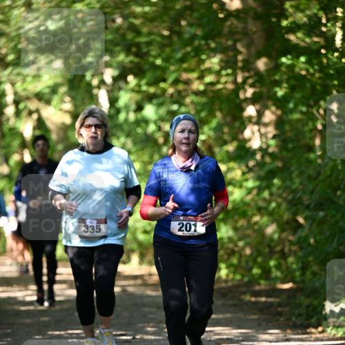 06.10.2024 - Bramfelder Halbmarathon 2024 Dr. Thomas Lammeyer http://msf.ph/oto/7342873 06.10.2024 10:54:07 Laufen 335, 201 meine-sportfotos.de