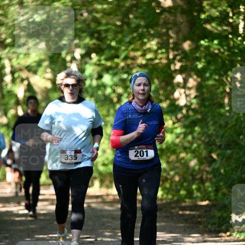 06.10.2024 - Bramfelder Halbmarathon 2024 Dr. Thomas Lammeyer http://msf.ph/oto/7342875 06.10.2024 10:54:07 Laufen 335, 201 meine-sportfotos.de