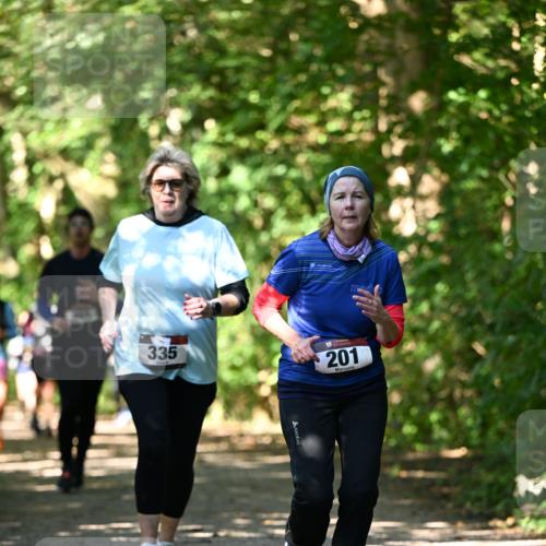06.10.2024 - Bramfelder Halbmarathon 2024 Dr. Thomas Lammeyer http://msf.ph/oto/7342880 06.10.2024 10:54:07 Laufen 335, 201 meine-sportfotos.de