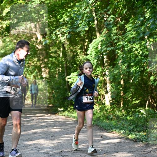 06.10.2024 - Bramfelder Halbmarathon 2024 Dr. Thomas Lammeyer http://msf.ph/oto/7343043 06.10.2024 10:54:22 Laufen 162, 163 meine-sportfotos.de