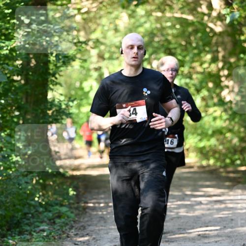 06.10.2024 - Bramfelder Halbmarathon 2024 Dr. Thomas Lammeyer http://msf.ph/oto/7343181 06.10.2024 10:54:45 Laufen 34, 1991, 16 meine-sportfotos.de