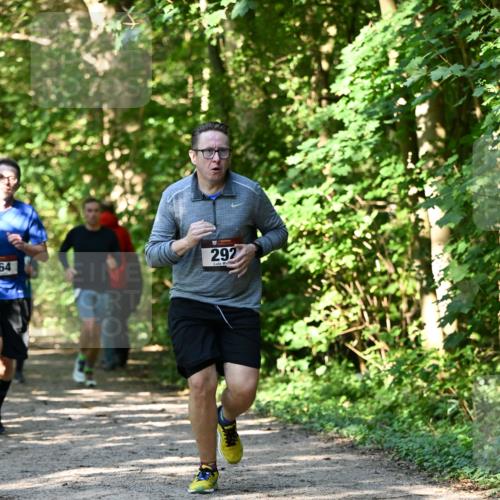06.10.2024 - Bramfelder Halbmarathon 2024 Dr. Thomas Lammeyer http://msf.ph/oto/7343200 06.10.2024 10:54:55 Laufen 292, 64 meine-sportfotos.de