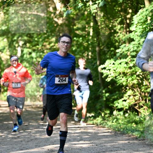06.10.2024 - Bramfelder Halbmarathon 2024 Dr. Thomas Lammeyer http://msf.ph/oto/7343207 06.10.2024 10:54:56 Laufen 264 meine-sportfotos.de