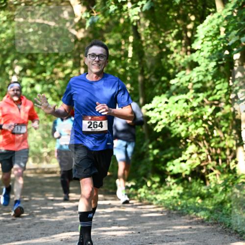 06.10.2024 - Bramfelder Halbmarathon 2024 Dr. Thomas Lammeyer http://msf.ph/oto/7343209 06.10.2024 10:54:56 Laufen 264 meine-sportfotos.de