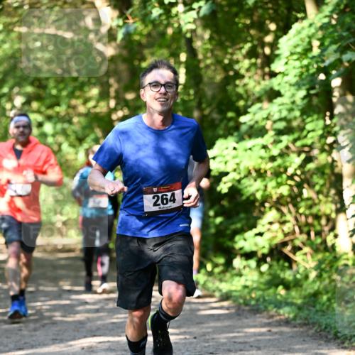 06.10.2024 - Bramfelder Halbmarathon 2024 Dr. Thomas Lammeyer http://msf.ph/oto/7343211 06.10.2024 10:54:57 Laufen 264 meine-sportfotos.de