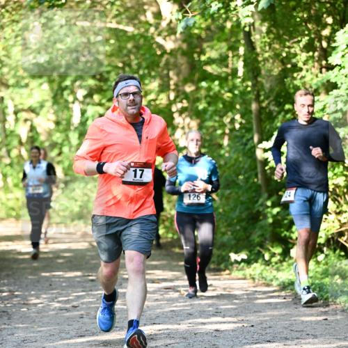 06.10.2024 - Bramfelder Halbmarathon 2024 Dr. Thomas Lammeyer http://msf.ph/oto/7343216 06.10.2024 10:54:58 Laufen 17, 126, 24 meine-sportfotos.de