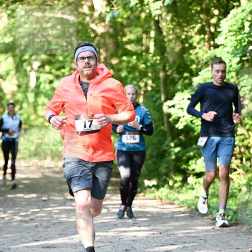 06.10.2024 - Bramfelder Halbmarathon 2024 Dr. Thomas Lammeyer http://msf.ph/oto/7343219 06.10.2024 10:54:58 Laufen 17, 126 meine-sportfotos.de