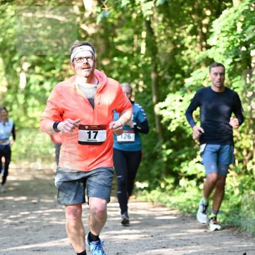 06.10.2024 - Bramfelder Halbmarathon 2024 Dr. Thomas Lammeyer http://msf.ph/oto/7343220 06.10.2024 10:54:58 Laufen 17, 126 meine-sportfotos.de