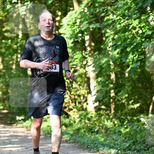 06.10.2024 - Bramfelder Halbmarathon 2024 Dr. Thomas Lammeyer http://msf.ph/oto/7343257 06.10.2024 10:55:06 Laufen 03 meine-sportfotos.de