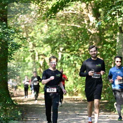 06.10.2024 - Bramfelder Halbmarathon 2024 Dr. Thomas Lammeyer http://msf.ph/oto/7343284 06.10.2024 10:55:34 Laufen 223, 567 meine-sportfotos.de