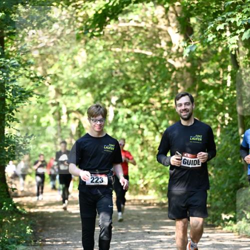 06.10.2024 - Bramfelder Halbmarathon 2024 Dr. Thomas Lammeyer http://msf.ph/oto/7343289 06.10.2024 10:55:34 Laufen 223 meine-sportfotos.de