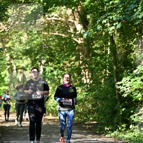 06.10.2024 - Bramfelder Halbmarathon 2024 Dr. Thomas Lammeyer http://msf.ph/oto/7343337 06.10.2024 10:55:52 Laufen 226 meine-sportfotos.de