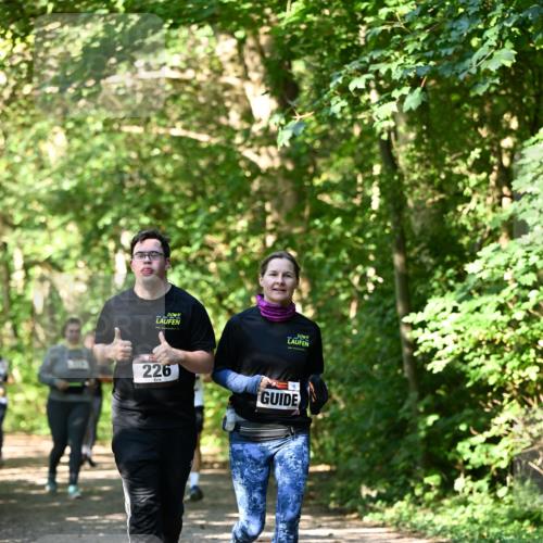 06.10.2024 - Bramfelder Halbmarathon 2024 Dr. Thomas Lammeyer http://msf.ph/oto/7343349 06.10.2024 10:55:54 Laufen 226 meine-sportfotos.de