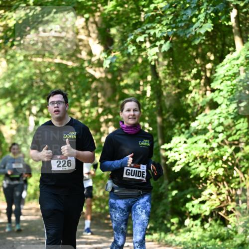 06.10.2024 - Bramfelder Halbmarathon 2024 Dr. Thomas Lammeyer http://msf.ph/oto/7343354 06.10.2024 10:55:54 Laufen 226 meine-sportfotos.de